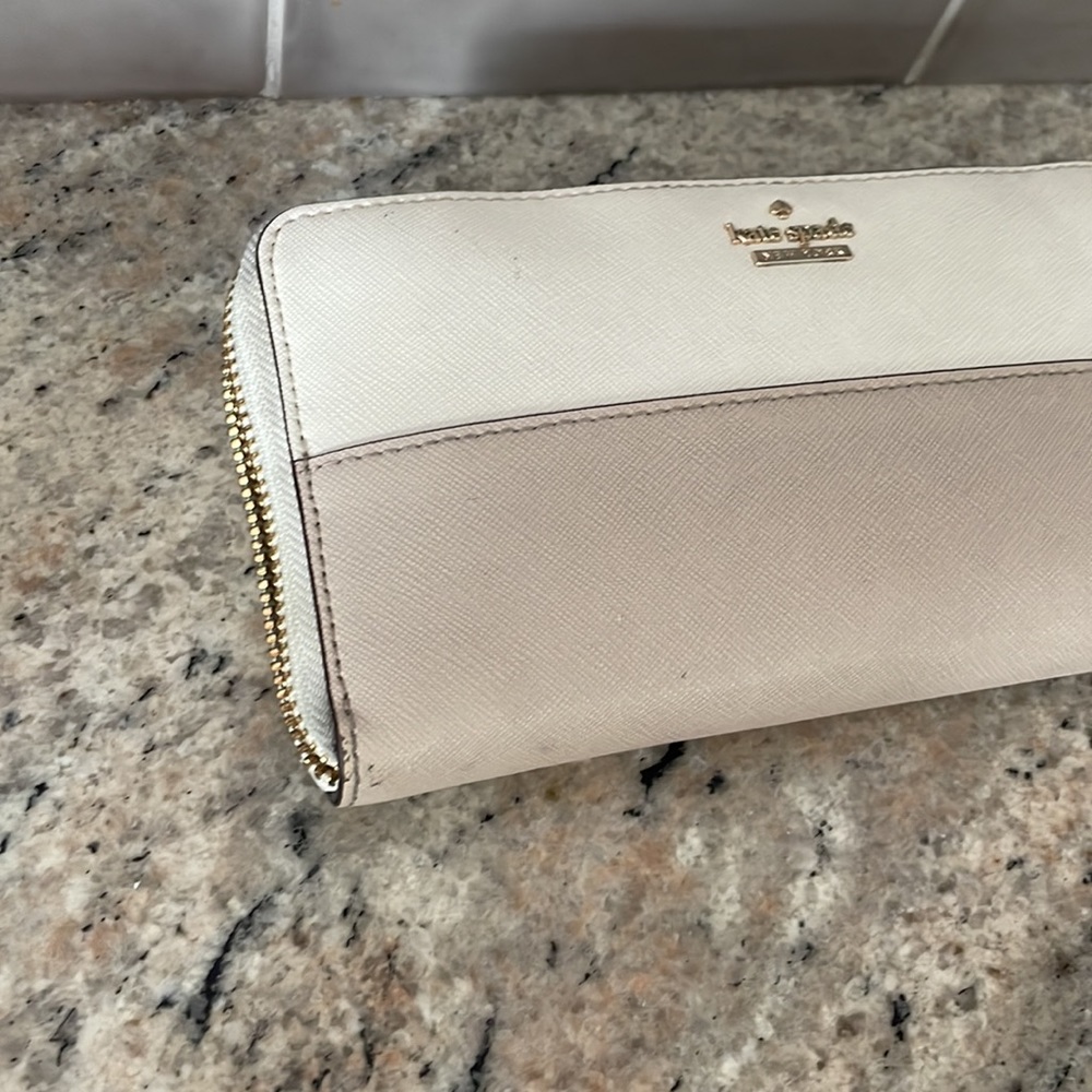 Kate Spade Wallet - Picture 4 of 4